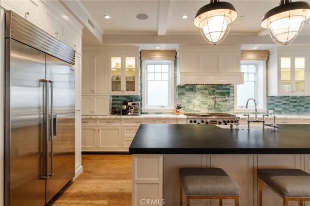 413 7th, Manhattan Beach, CA 90266