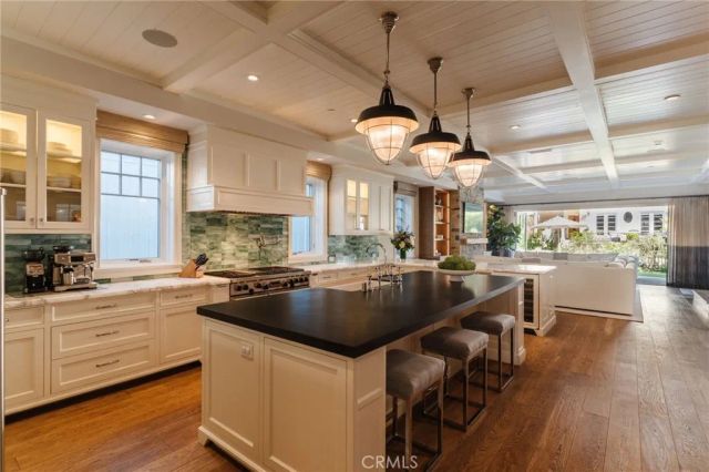 413 7th, Manhattan Beach, CA 90266