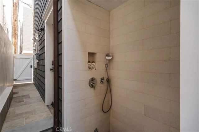 413 7th, Manhattan Beach, CA 90266