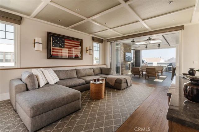 413 7th, Manhattan Beach, CA 90266
