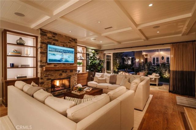 413 7th, Manhattan Beach, CA 90266