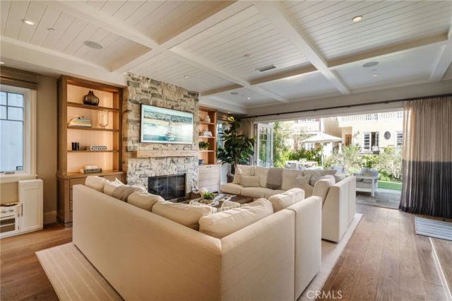 413 7th, Manhattan Beach, CA 90266