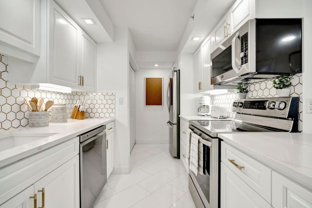 3000 N Ocean Drive 24f, Singer Island, FL 33404