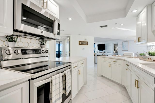 3000 N Ocean Drive 24f, Singer Island, FL 33404