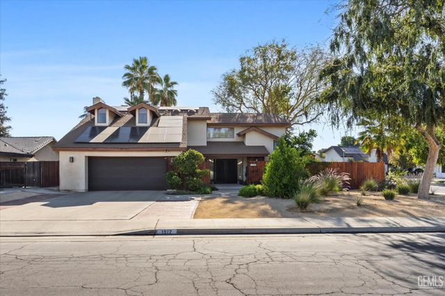 1912 Glenbrea Court, Bakersfield, CA 93309