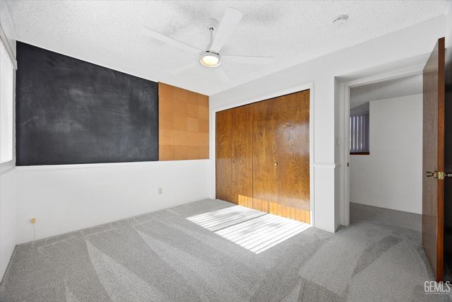 1912 Glenbrea Court, Bakersfield, CA 93309