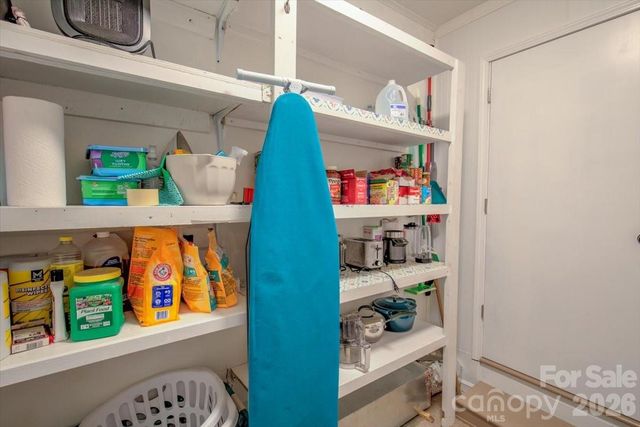 22 Stoney Nob Drive, Hendersonville, NC 28792