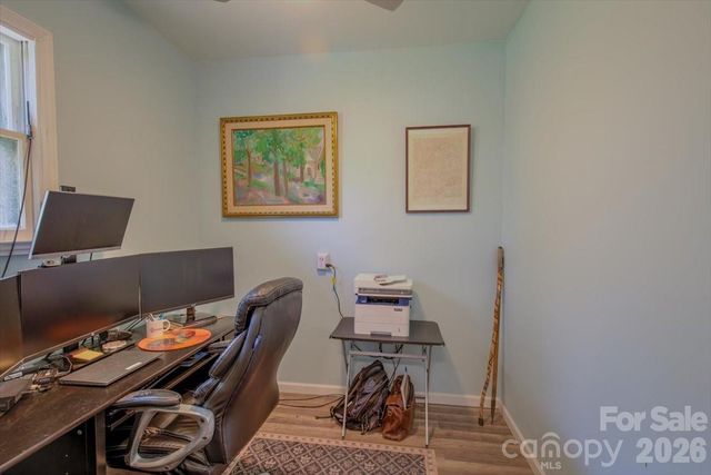 22 Stoney Nob Drive, Hendersonville, NC 28792