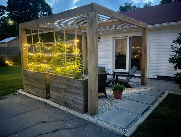 44 Cedar Street, Brattleboro, VT 05301