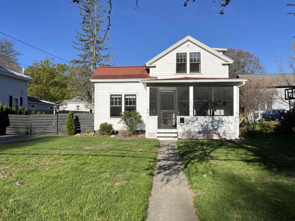 44 Cedar Street, Brattleboro, VT 05301