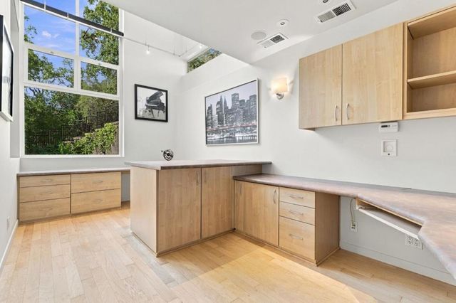 217 Mistletoe Road, Los Gatos, CA 95032