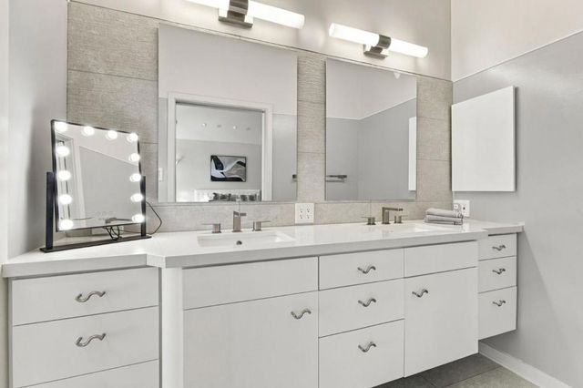 217 Mistletoe Road, Los Gatos, CA 95032