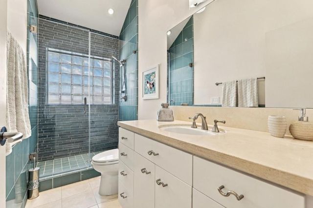 217 Mistletoe Road, Los Gatos, CA 95032