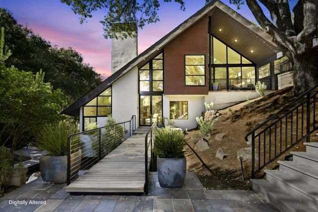 217 Mistletoe Road, Los Gatos, CA 95032