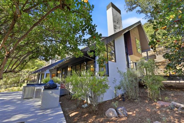 217 Mistletoe Road, Los Gatos, CA 95032