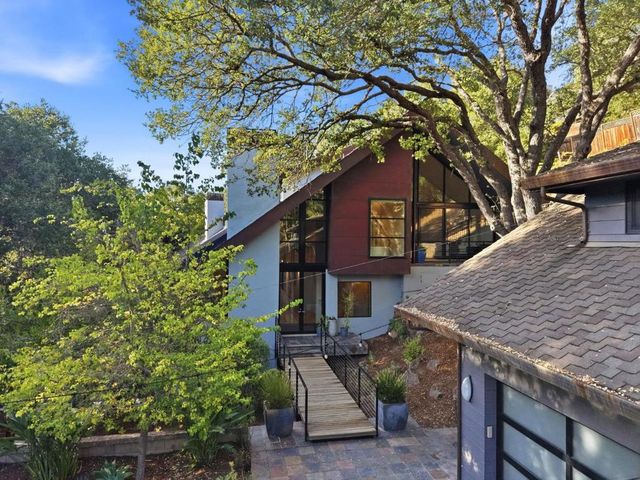 217 Mistletoe Road, Los Gatos, CA 95032