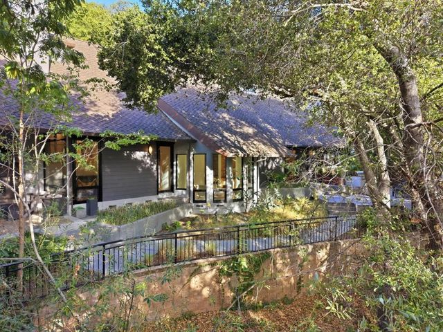 217 Mistletoe Road, Los Gatos, CA 95032
