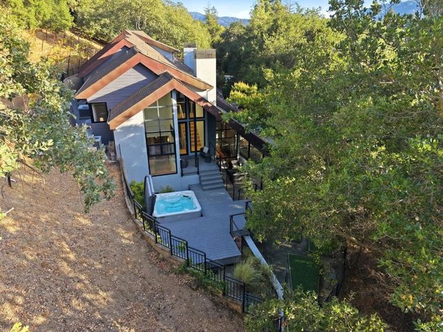 217 Mistletoe Road, Los Gatos, CA 95032