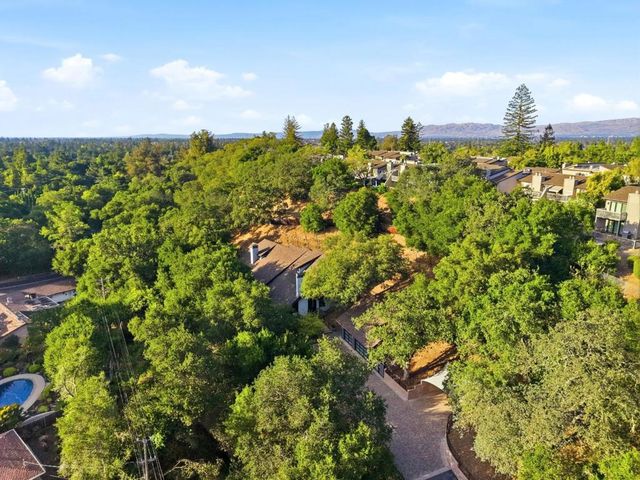 217 Mistletoe Road, Los Gatos, CA 95032