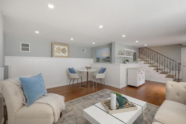 730 Greenview Place, Los Altos, CA 94024