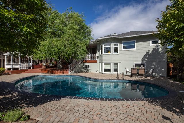 730 Greenview Place, Los Altos, CA 94024