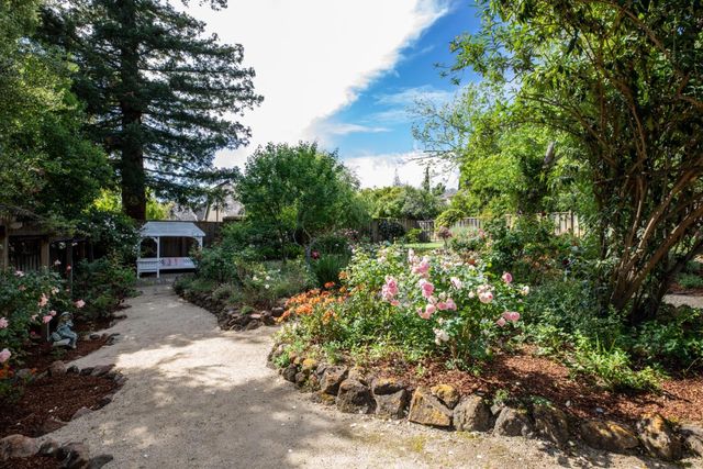 730 Greenview Place, Los Altos, CA 94024