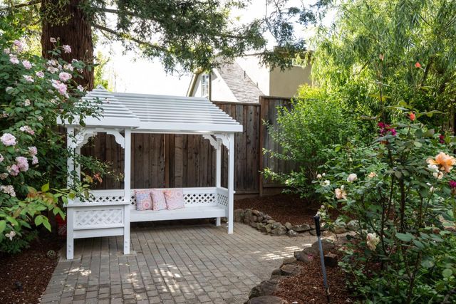 730 Greenview Place, Los Altos, CA 94024