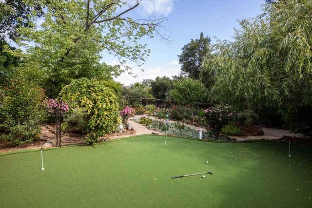 730 Greenview Place, Los Altos, CA 94024