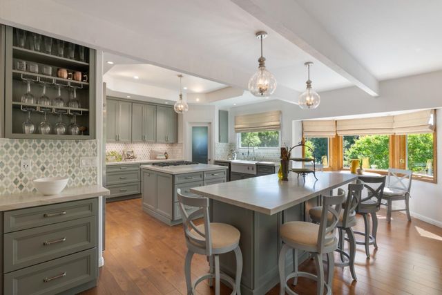 730 Greenview Place, Los Altos, CA 94024