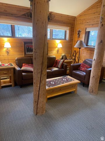 8865 N TIMPHAVEN RD, Sundance, UT 84604