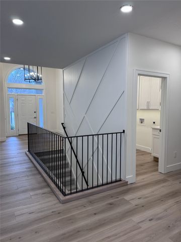 13098 Pinecrest Lane, Clive, IA 50325