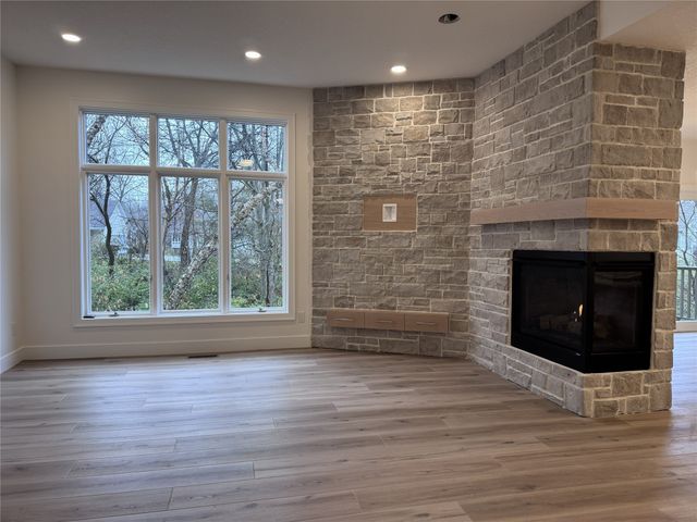 13098 Pinecrest Lane, Clive, IA 50325