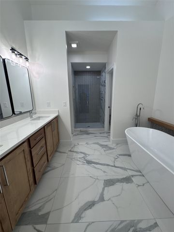 13098 Pinecrest Lane, Clive, IA 50325