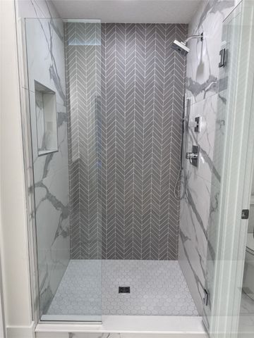 13098 Pinecrest Lane, Clive, IA 50325