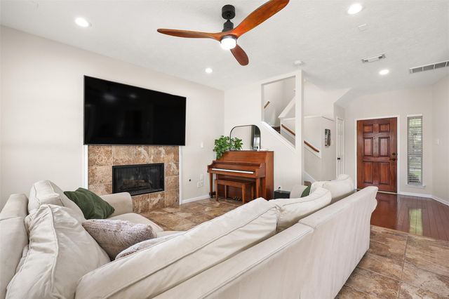 3288 Gladewater Lane, League City, TX 77573