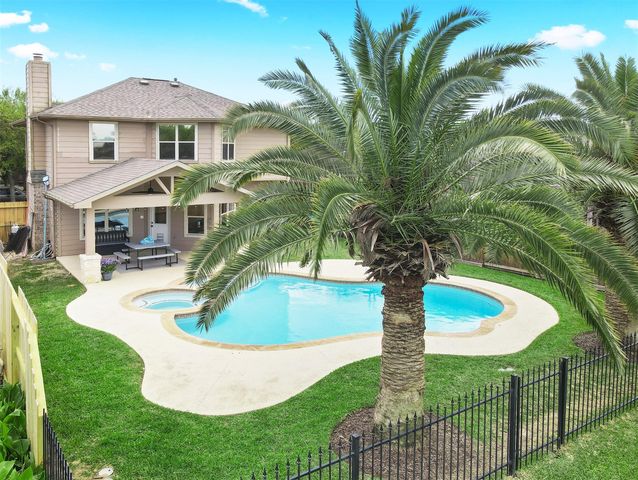 3288 Gladewater Lane, League City, TX 77573