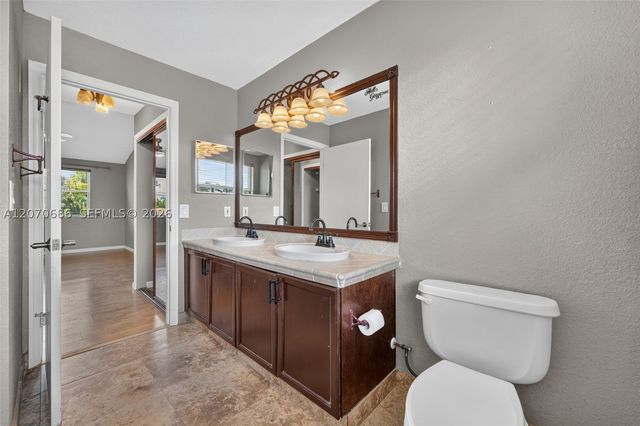 4848 Grapevine Way 4848, Davie, FL 33331
