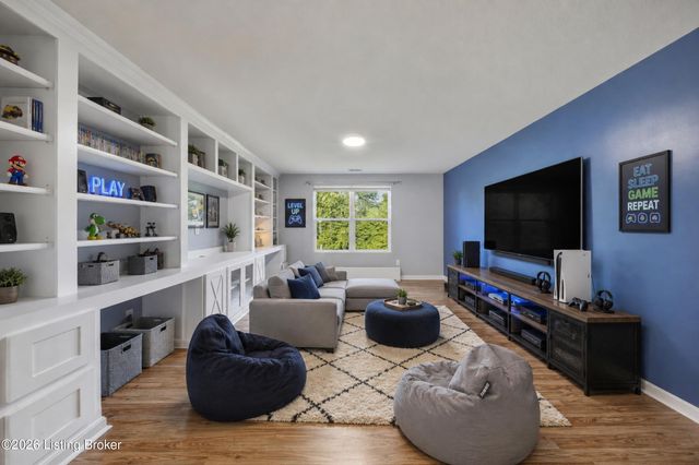 12103 Parkview Trace Dr, Louisville, KY 40229