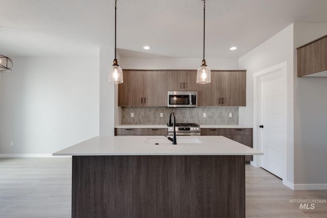 2168 S Border Way, Meridian, ID 83642