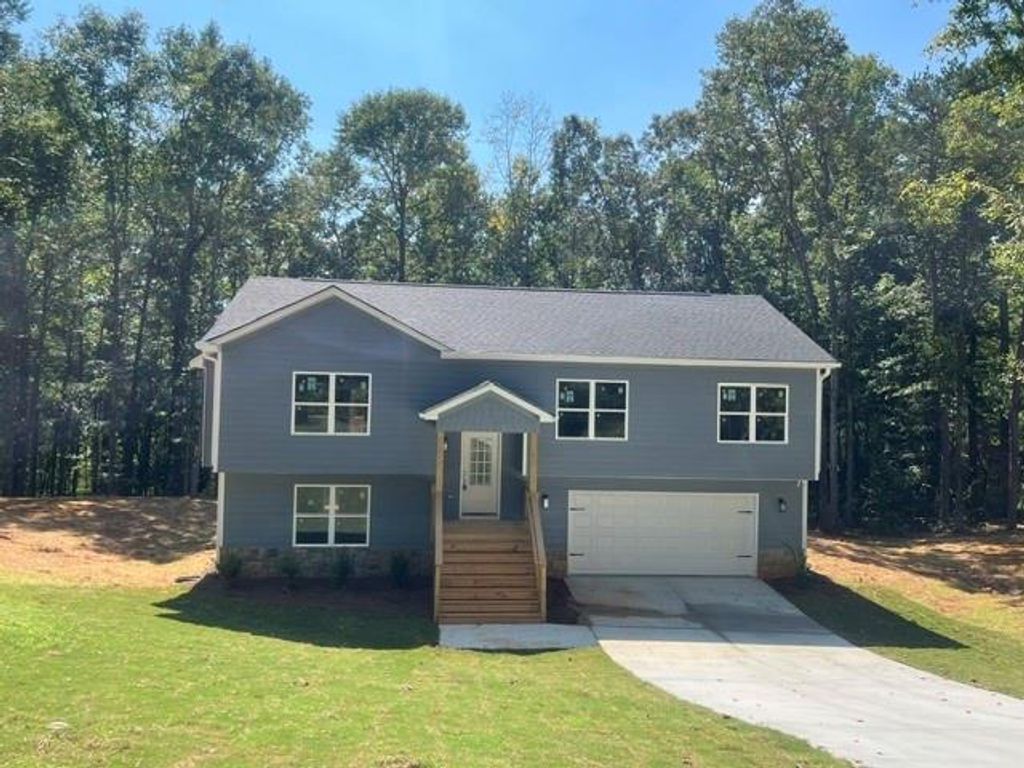 270 Stonington Drive, Mount Airy, GA 30563
