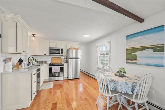 8 Madeline Street, Wareham, MA 02538