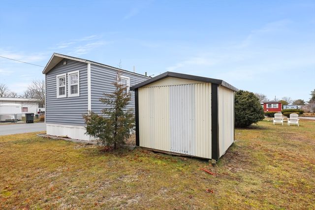 8 Madeline Street, Wareham, MA 02538