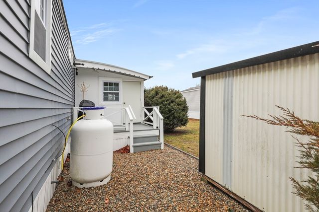 8 Madeline Street, Wareham, MA 02538