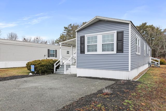 8 Madeline Street, Wareham, MA 02538