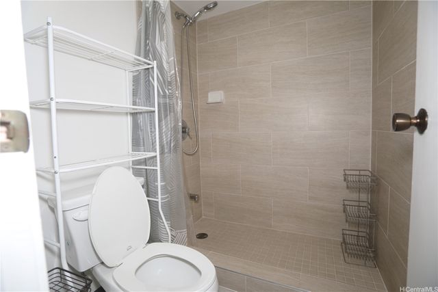 1717 Mott Smith Drive 914, Honolulu, HI 96822