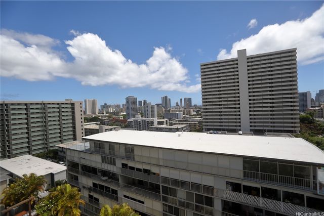 1717 Mott Smith Drive 914, Honolulu, HI 96822