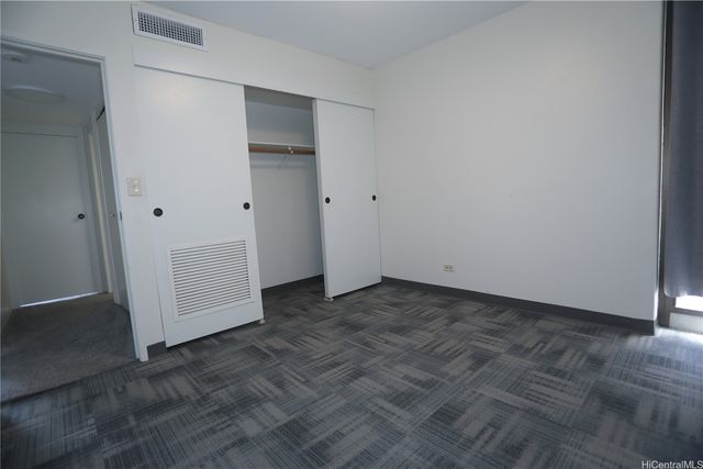 1717 Mott Smith Drive 914, Honolulu, HI 96822