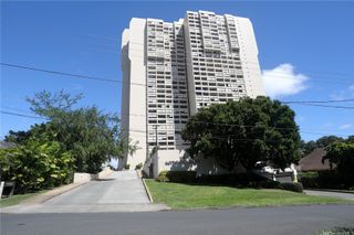 1717 Mott Smith Drive 914, Honolulu, HI 96822