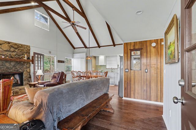 559 Maple Leaf Drive, Dillard, GA 30537