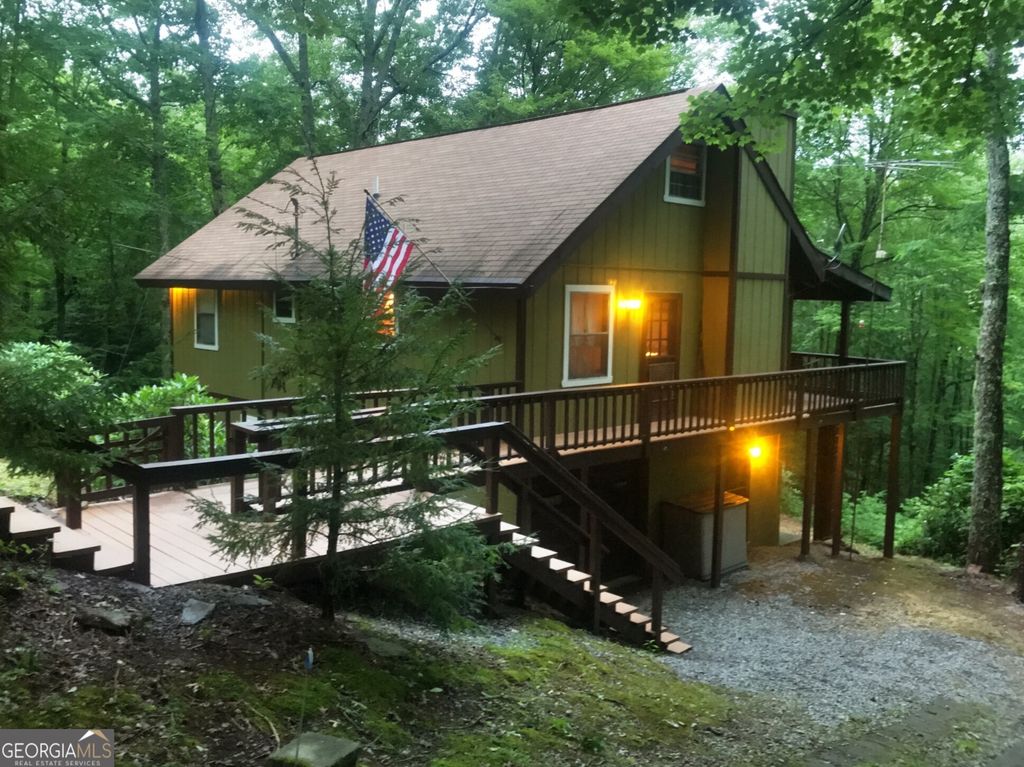 559 Maple Leaf Drive, Dillard, GA 30537